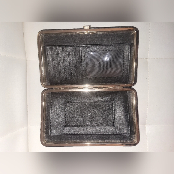 Clutch - Picture 7 of 7